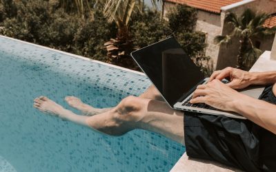 5 modi per sopravvivere in ufficio quando il collega è in vacanza